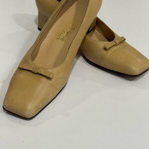 Salvatore Ferragamo                       ElegantTan Women's Shoes size 8,5